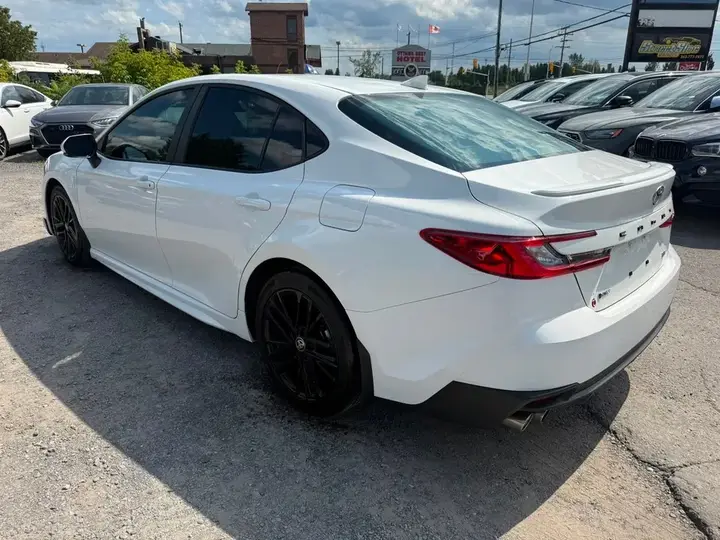 Toyota Camry 2025 photo 4