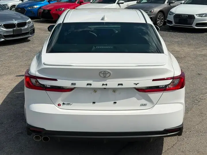 Toyota Camry 2025 photo 5