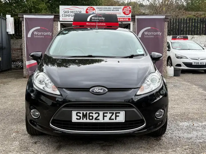 Ford Fiesta 2012 photo 2