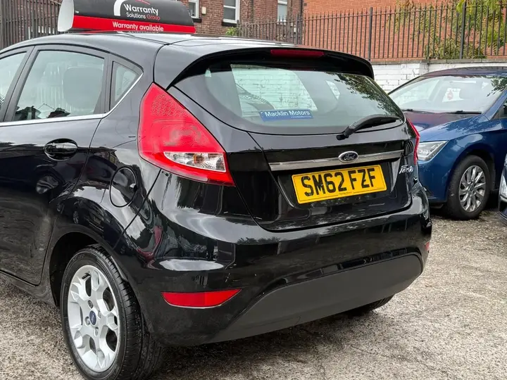 Ford Fiesta 2012 photo 4