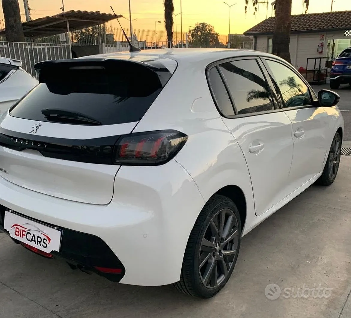 Peugeot 208 2021 photo 4