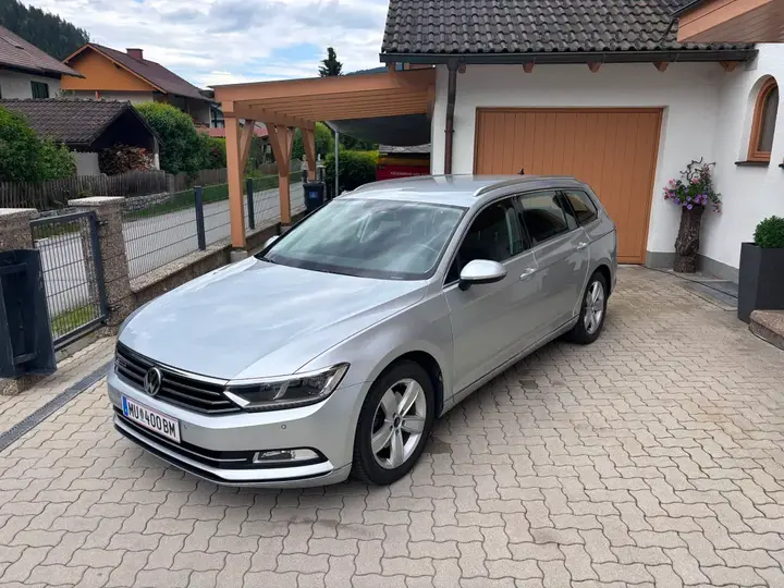 Volkswagen Passat Variant 2015 photo 2