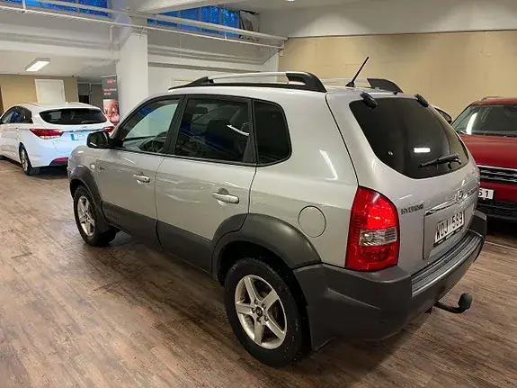 Hyundai Tucson 2005 photo 2