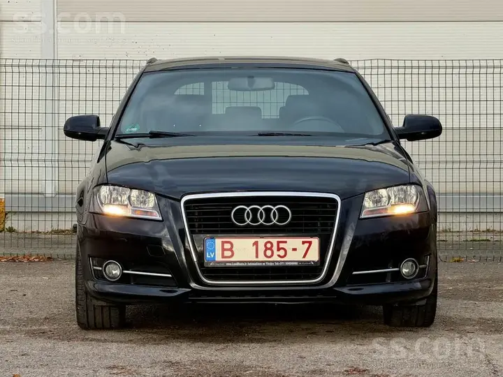Audi A3 Sportback 2011 photo 2