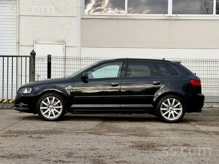 Audi A3 Sportback 2011 photo 4