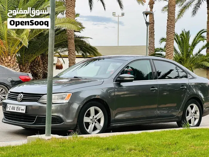 Volkswagen Jetta 2012 photo 2