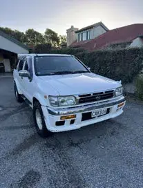 Nissan Terrano 1997 photo 2