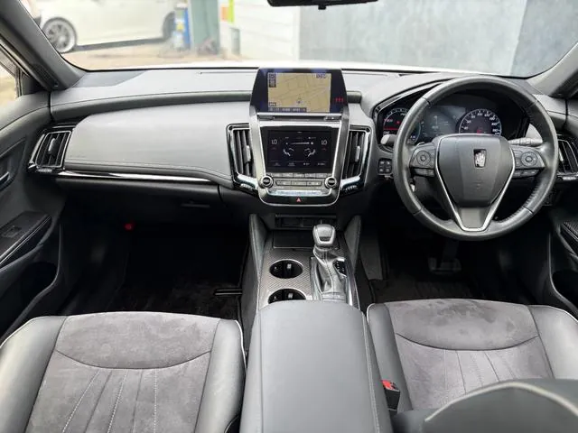 Toyota Crown Hybrid Rs 2019 photo 3