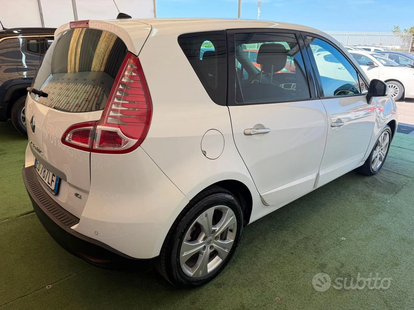 Renault Scenic 2010 photo 4