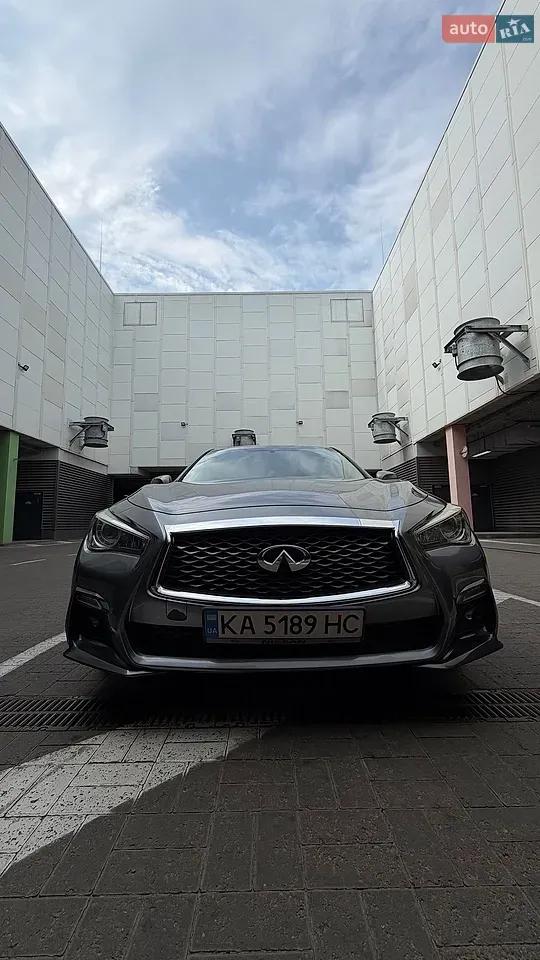 Infiniti Q50 2017 photo 2