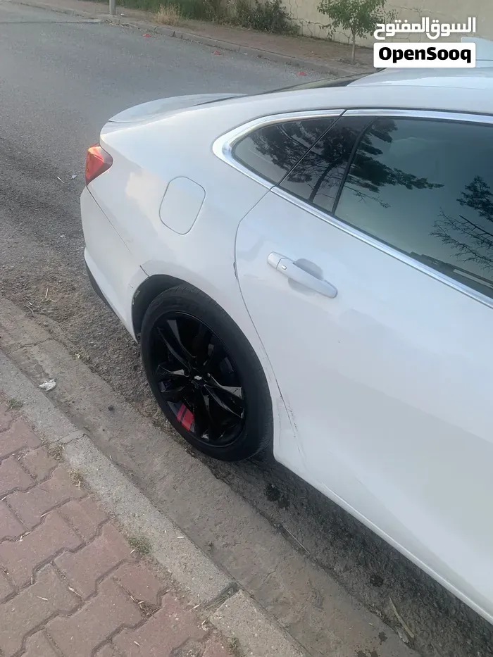Chevrolet Malibu 2018 photo 2