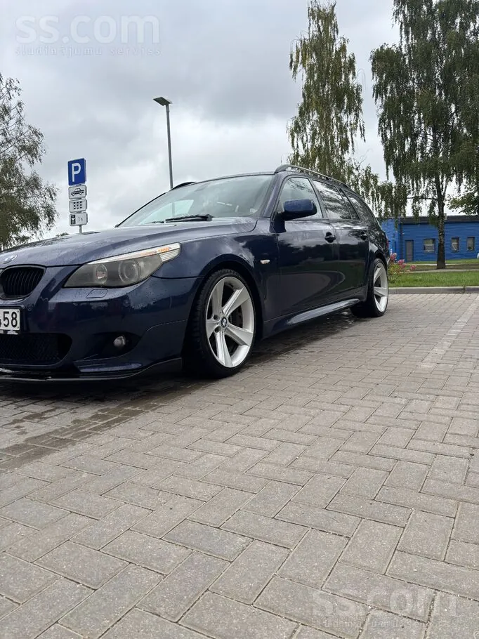 BMW 525