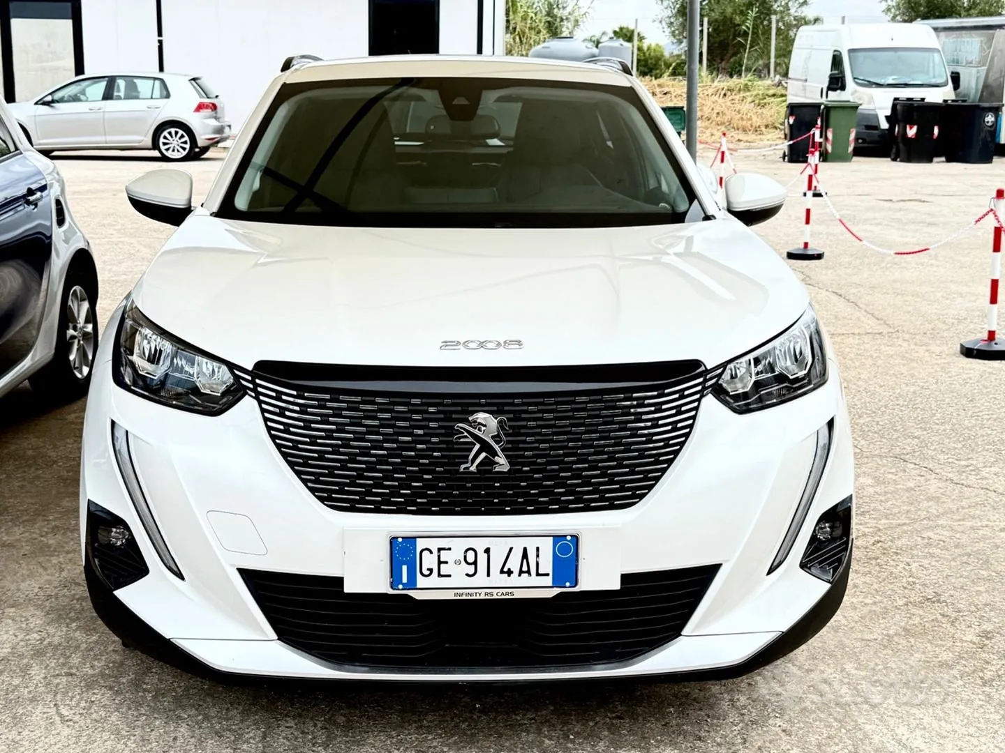 Peugeot 2008 2021 photo 2