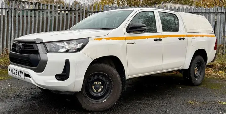 Toyota Hilux 2022 photo 2