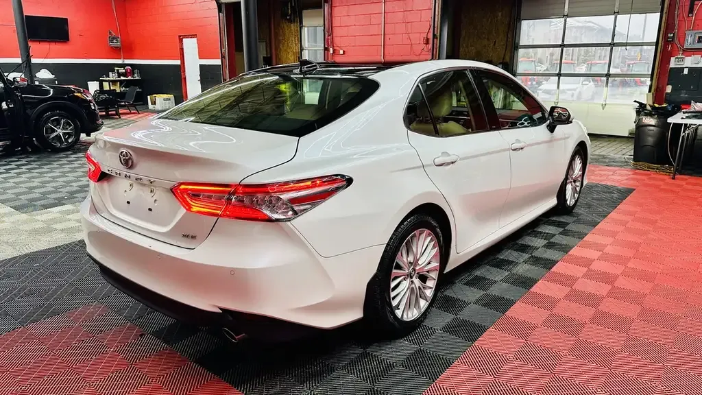 Toyota Camry 2018 photo 4