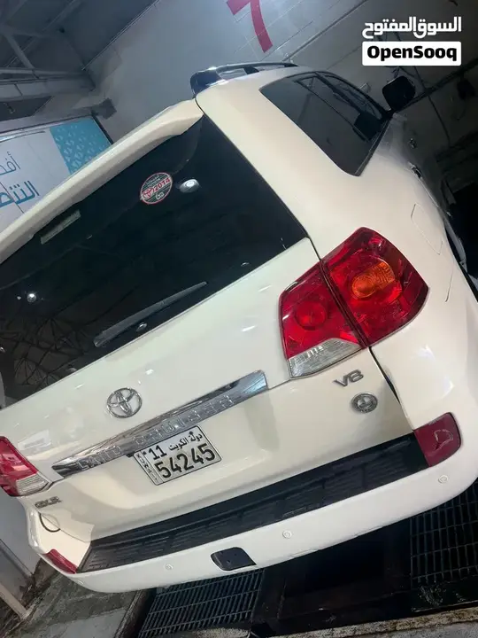 Toyota Land Cruiser 2014 photo 2