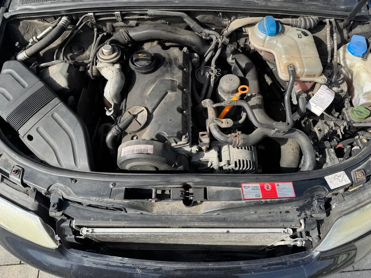 Audi A4 2003 photo 2