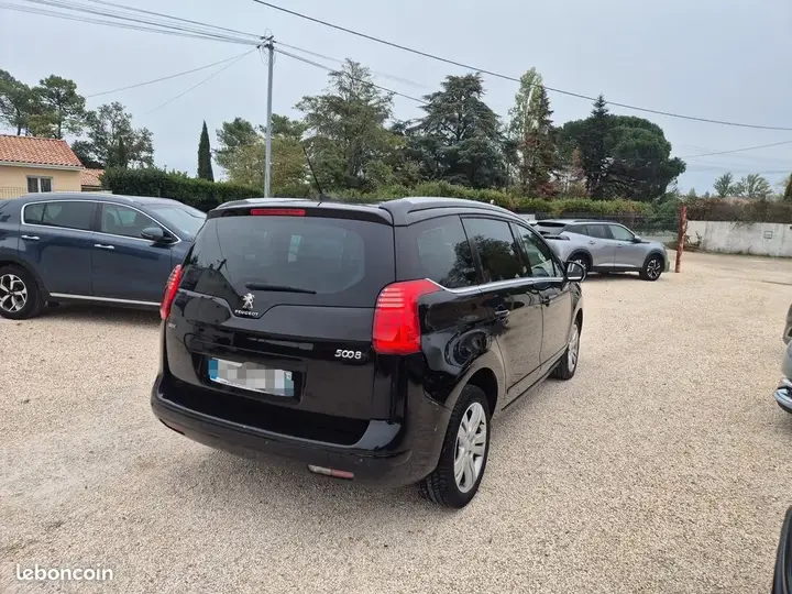 Peugeot 5008 2015 photo 3