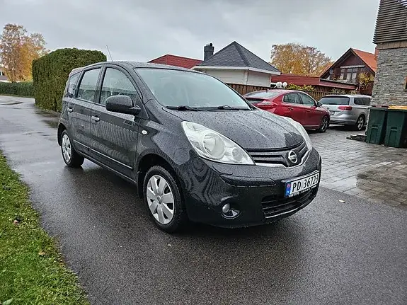 Nissan Note 2011 photo 5