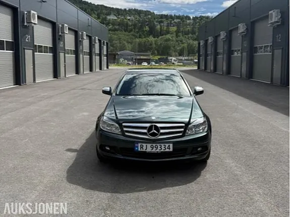 Mercedes-Benz C-Class 2007 photo 2