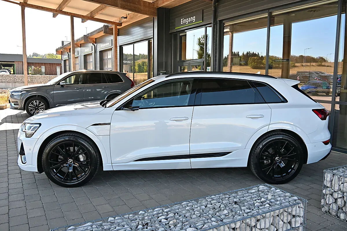 Audi E-Tron 2023 photo 2