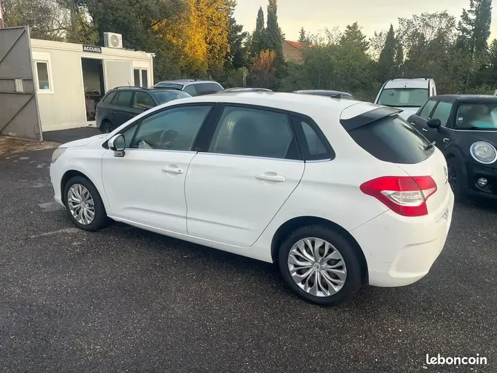 Citroen C4 2013 photo 3