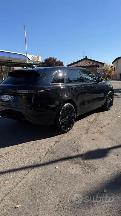 Land Rover Velar 2024 photo 2