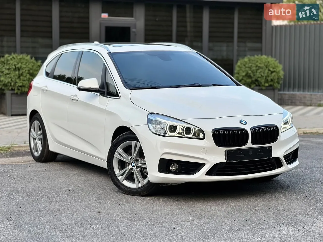 BMW 2 Series Active Tourer 2015 photo 5