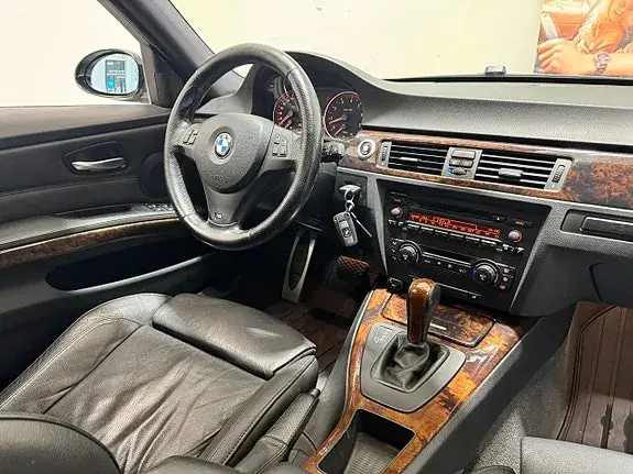 BMW 330I 2007 photo 2
