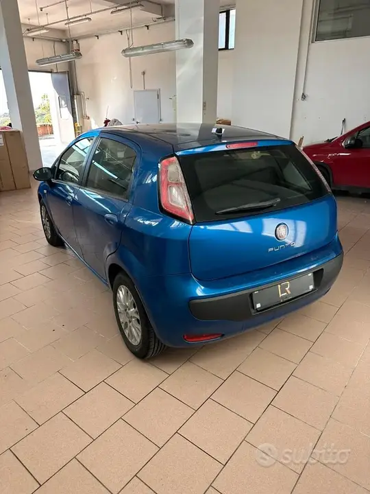 Fiat Punto Evo 2011 photo 4