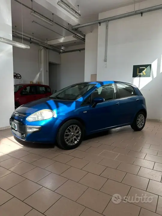 Fiat Punto Evo 2011 photo 3