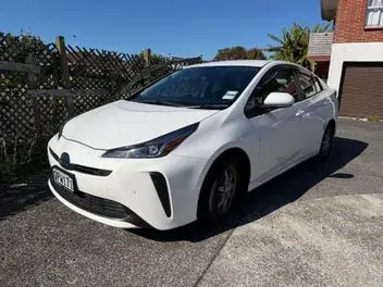 Toyota Prius 2021 photo 3