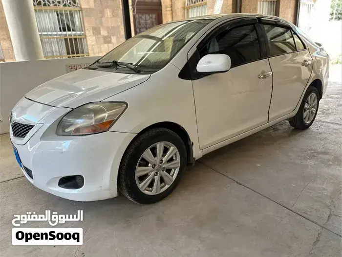 Toyota Yaris 2014 photo 5