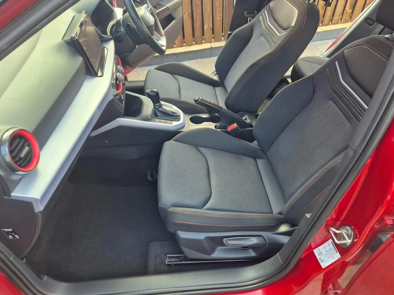 Seat Arona 2023 photo 2