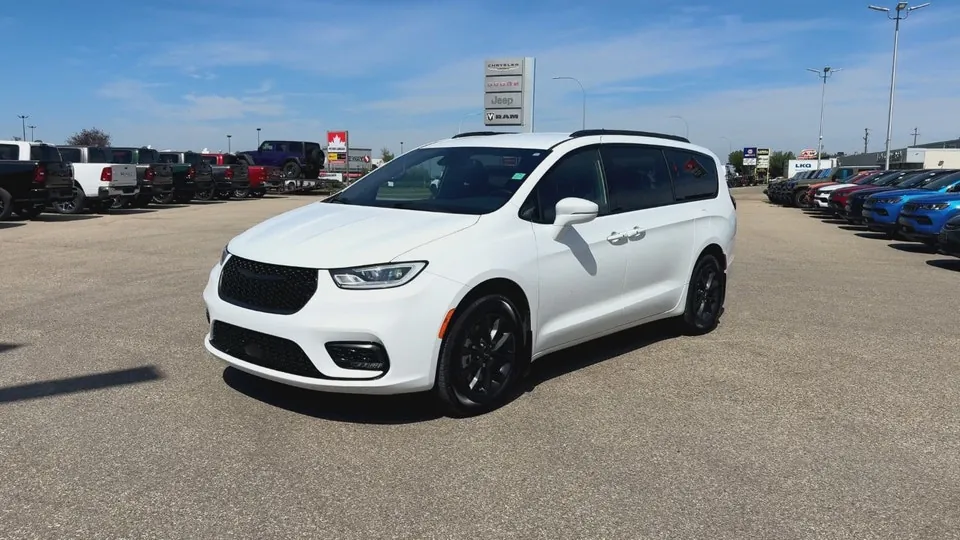 Chrysler Pacifica 2022 photo 3