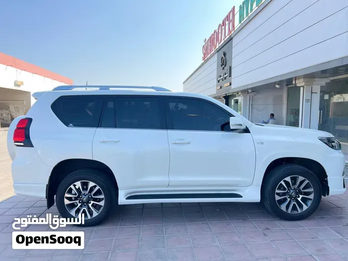 Toyota Prado 2023 photo 3