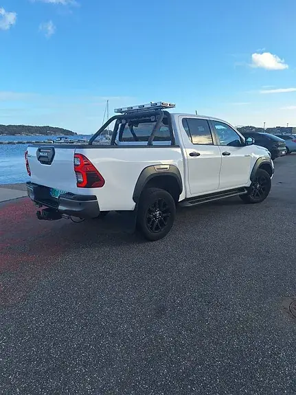 Toyota Hilux 2022 photo 2