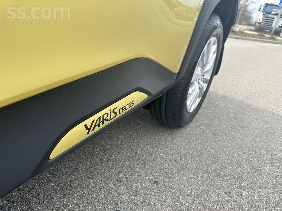 Toyota Yaris 2023 photo 3