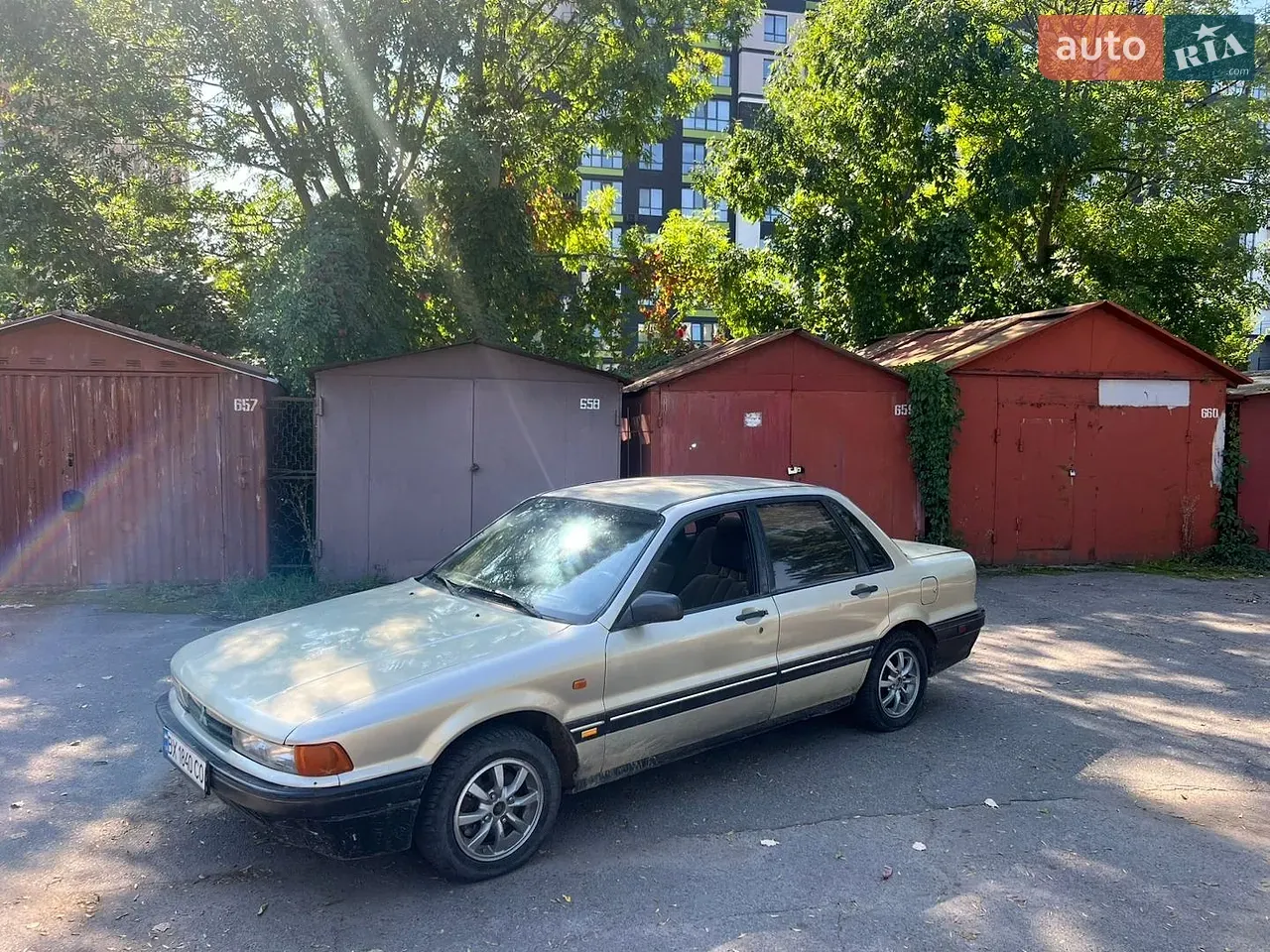 Mitsubishi Galant 1989 photo 3