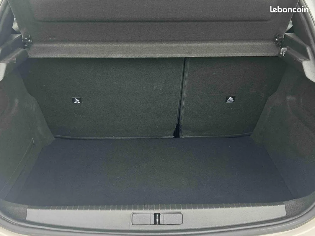 Peugeot 208 2023 photo 5