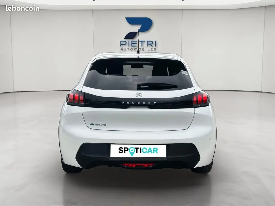 Peugeot 208 2023 photo 4