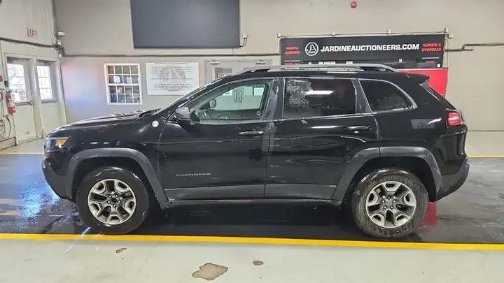 Jeep Cherokee 2019 photo 2