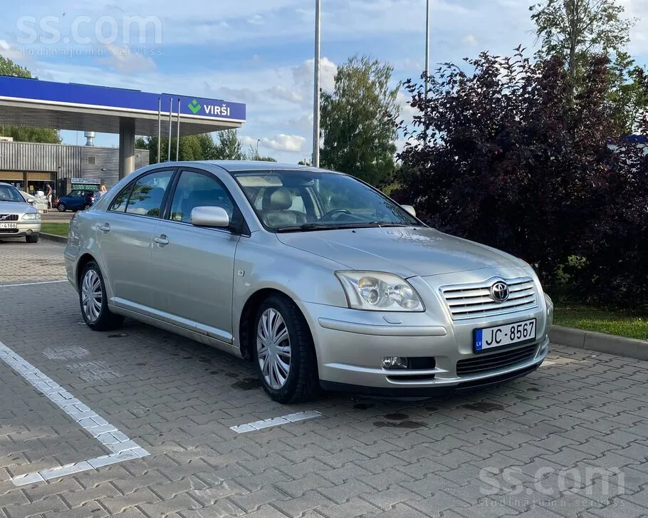 Toyota Avensis 2005 photo 2