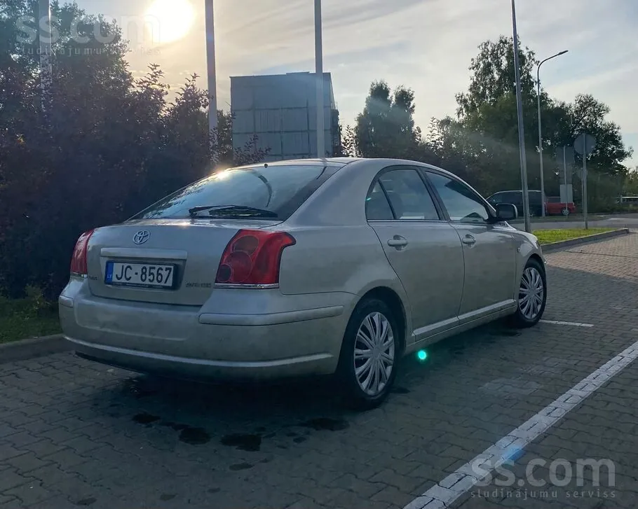 Toyota Avensis 2005 photo 4