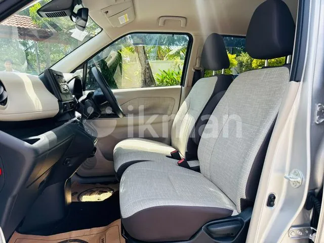 Mitsubishi Ek Wagon 2025 photo 3
