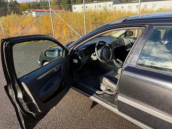 Volvo V70 2003 photo 2
