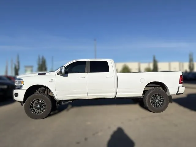 Ram 3500 Laramie 2023 photo 2