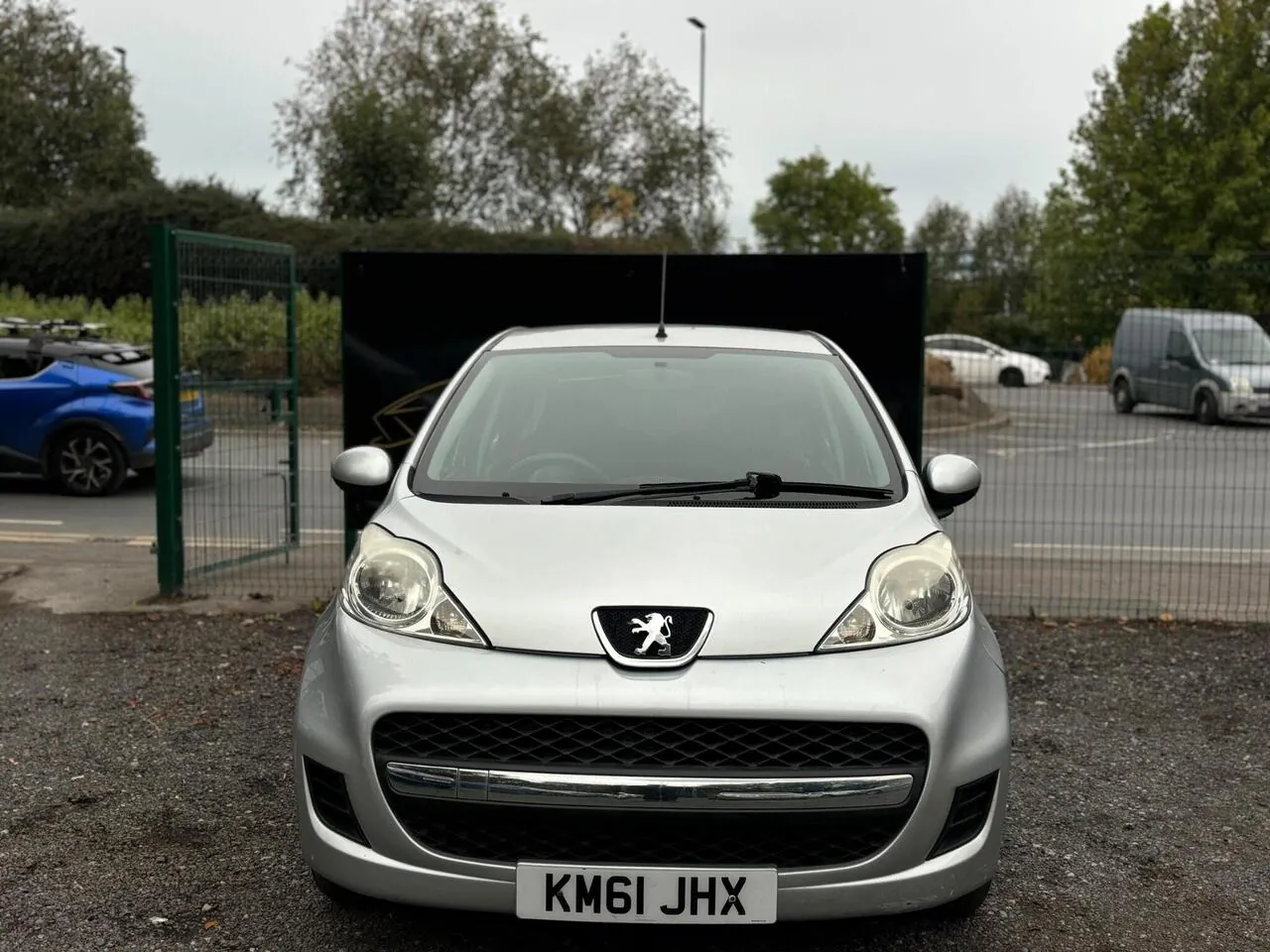 Peugeot 107 2011 photo 2