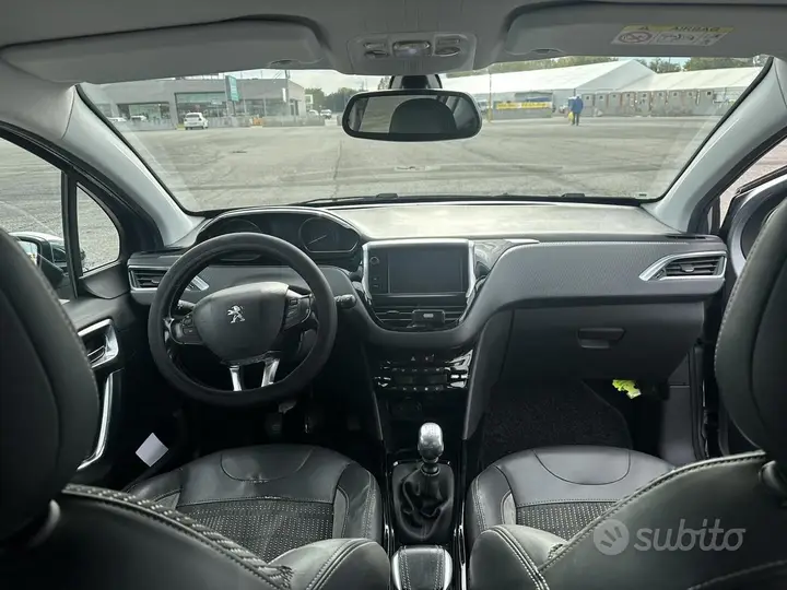 Peugeot 2008 2016 photo 2