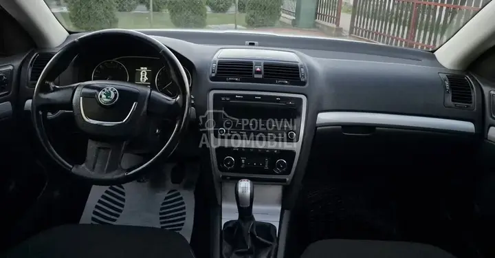 Skoda Octavia 2009 photo 2